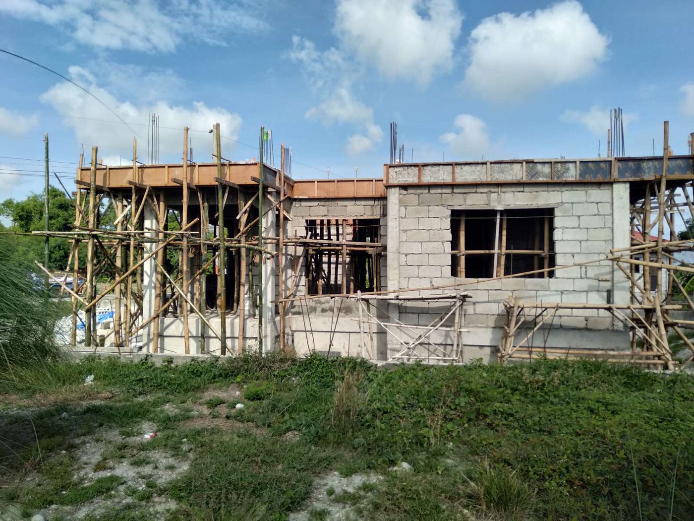 Residential House thumbnail 2